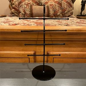 Black Metal Tiered Bracelet Organizer Holder